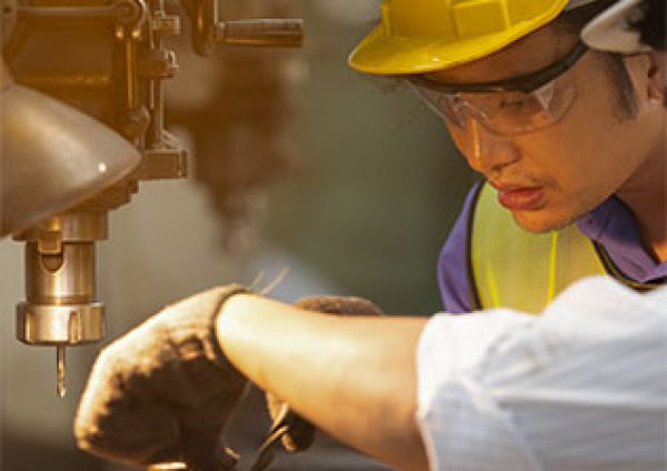 အခြေခံစက်မှုလက်မှုသင်တန်း (BEC)